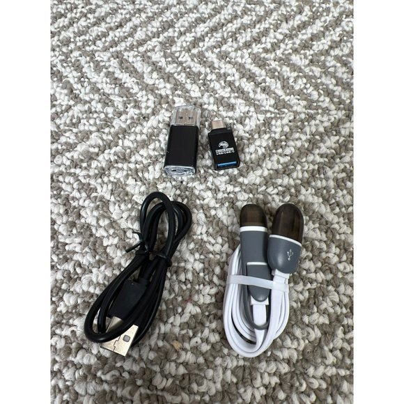 Divine Charger USB W/Spy Camera - Picture 4 of 5